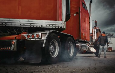 Průvodce odškodněním po srážce s kamionem